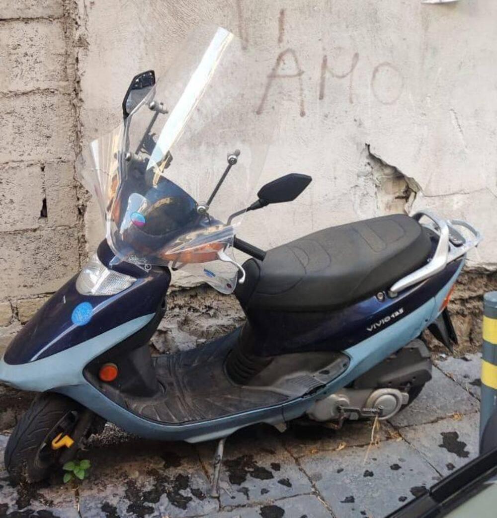 Kymco Vivio 125 (2000 - 01) (3)