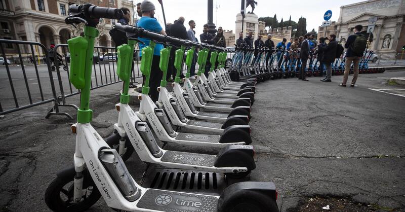 Praga: no ai monopattini elettrici, le nuove normative