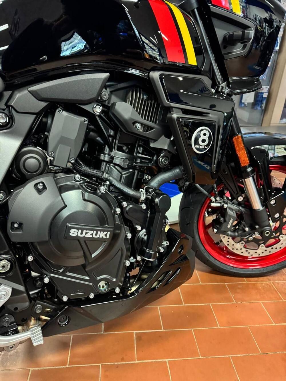 Suzuki GSX-8TT (2025 - 26) (11)