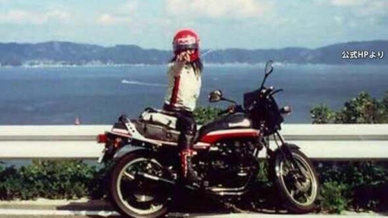 Sanae Takaichi: la premier giapponese che guida un Paese, ma anche la moto!
