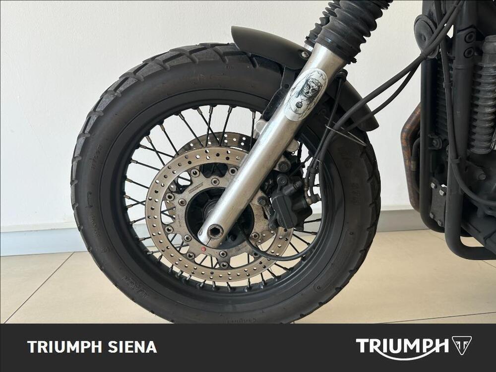 Triumph Bonneville 800 (2000 - 01) (18)