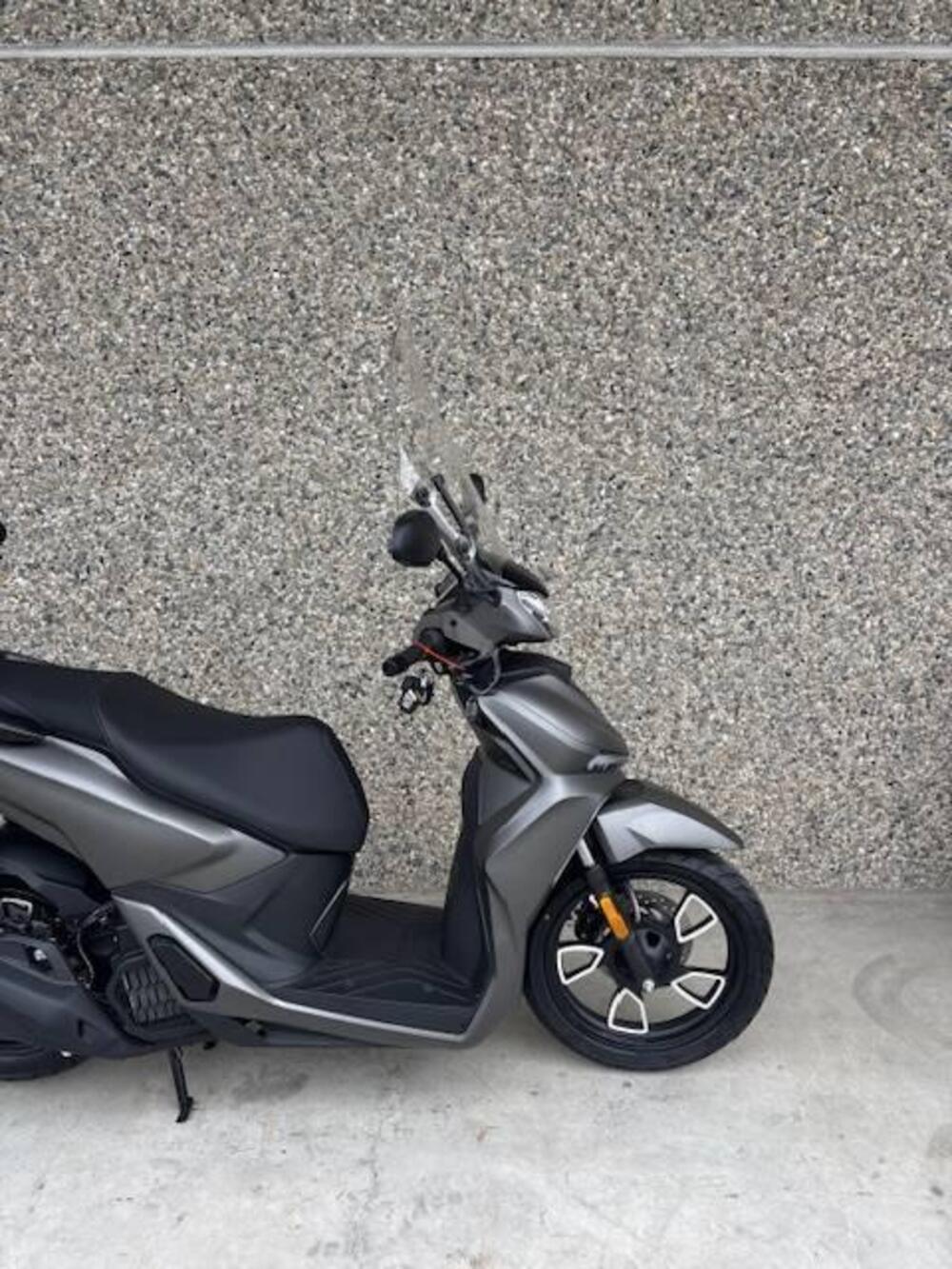 Voge Sfida SR16 125 (2025 - 26) (8)