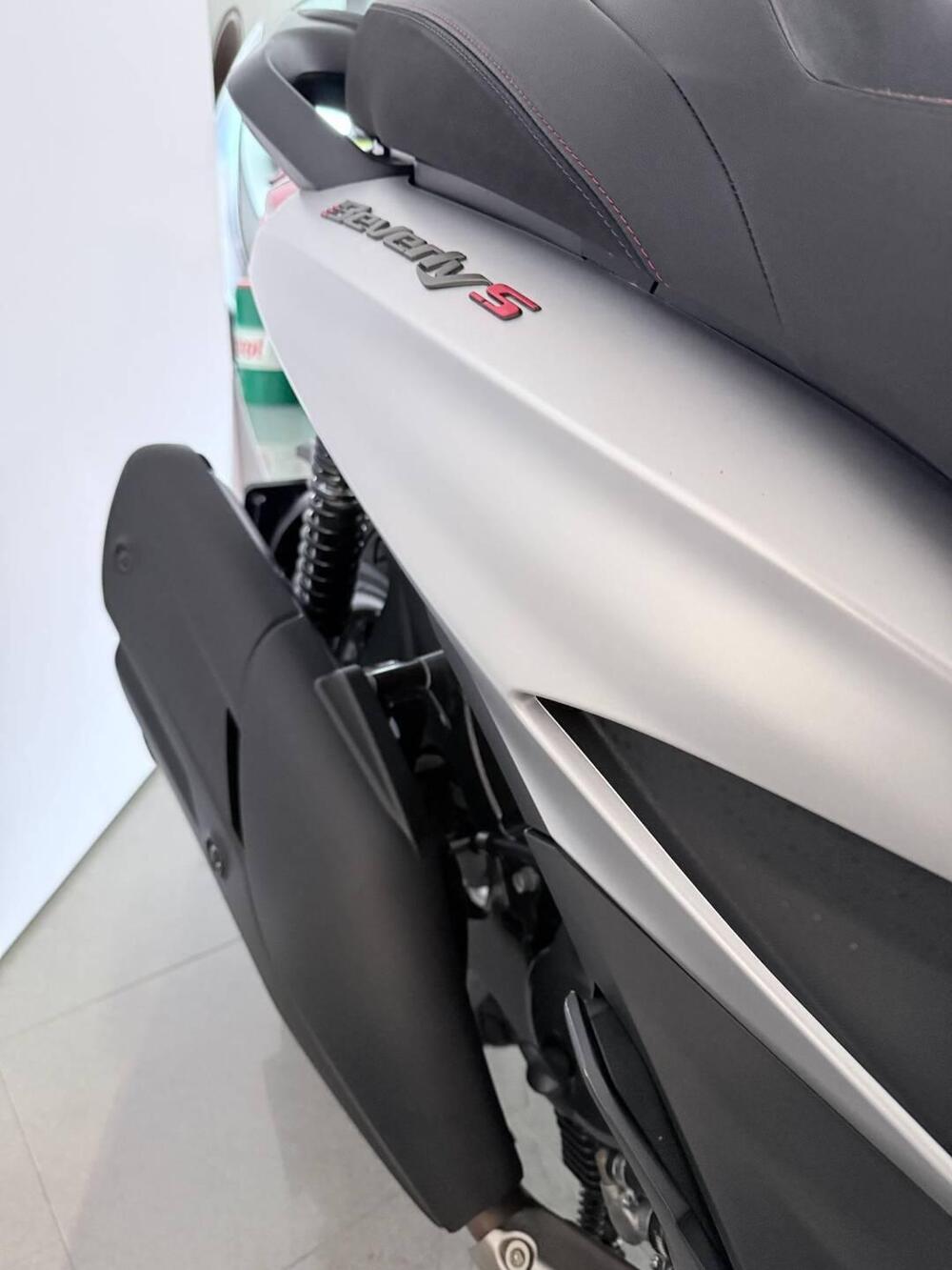 Piaggio Beverly 400 ABS-ASR (2021 - 24) (4)