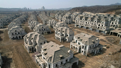 Le citt&agrave; fantasma della Cina diventano laboratori per l&rsquo;auto a guida autonoma