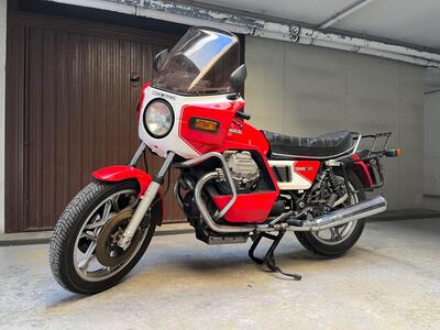 Moto Guzzi 1000 SP bicolore  d'epoca