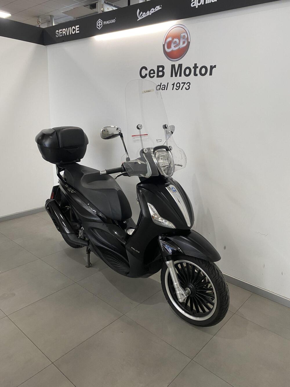 Piaggio Beverly 300 i.e. Police ABS-ASR (2017 - 20) (7)