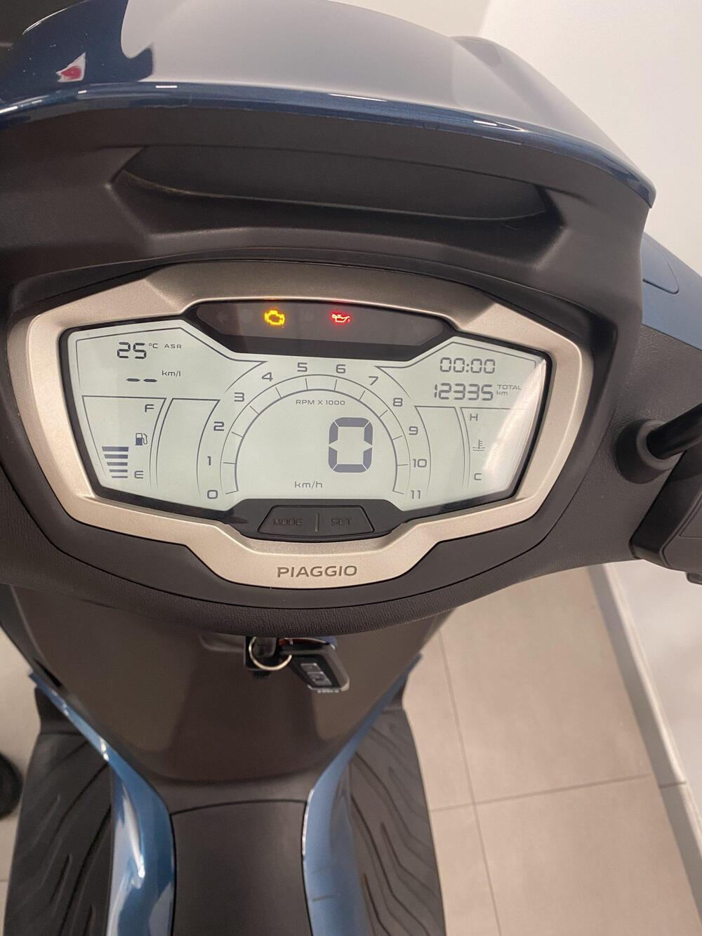 Piaggio Beverly 300 ABS-ASR (2021 - 25) (7)