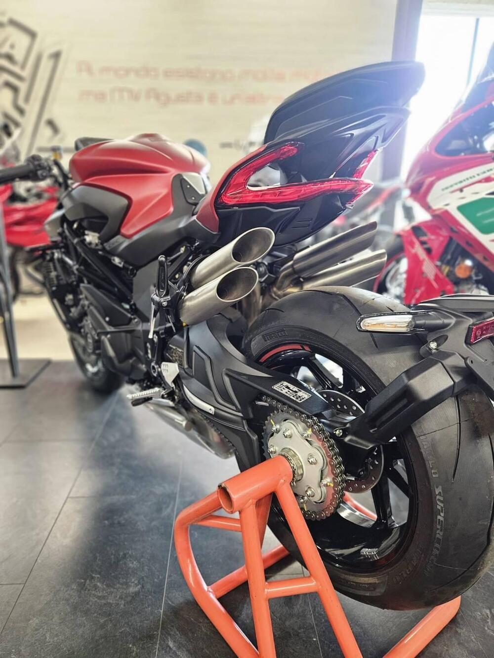 MV Agusta Brutale 1000 RR (2021 - 25) (3)