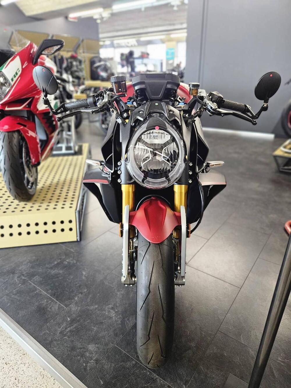 MV Agusta Brutale 1000 RR (2021 - 25) (4)