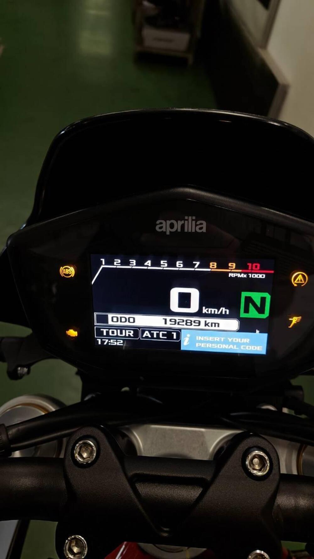 Aprilia Dorsoduro 900 (2017 - 20) (5)