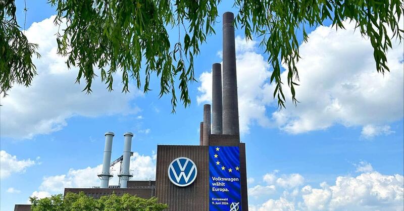 Volkswagen chiede aiuti per l&#039;elettrico mentre taglia 46.500 posti: &quot;Dateci incentivi o affondiamo&quot;