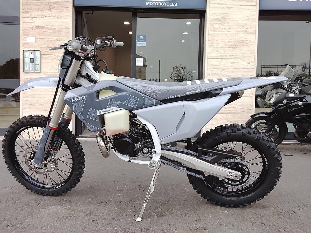 Husqvarna TE 300 Pro (2026) (4)