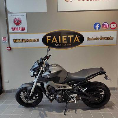 Yamaha MT-09 (2013 - 15) usata