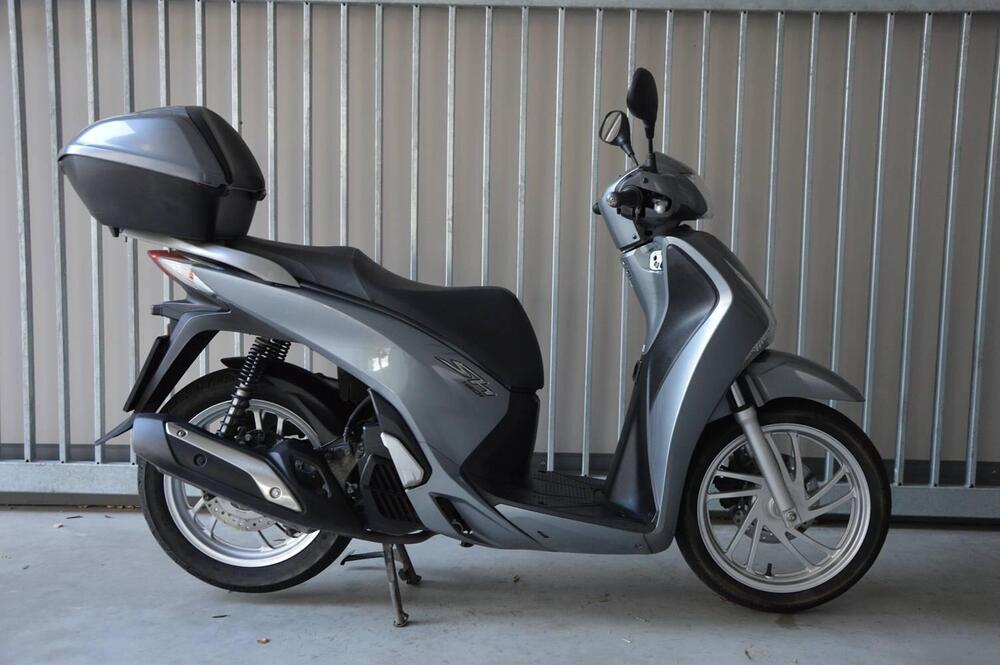 Honda SH 150 i ABS (2013 - 16) (2)