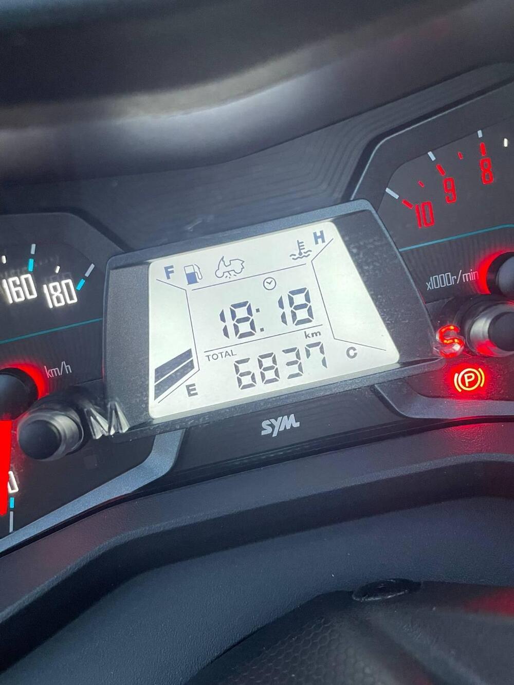 Sym Maxsym 400 (2021 - 25) (7)