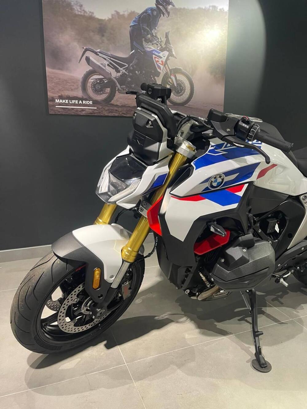 Bmw R 1300 R (2026) (2)