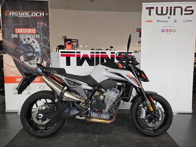 KTM 790 Duke L (2023 - 24) usata