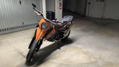 KTM 690 Supermoto usata