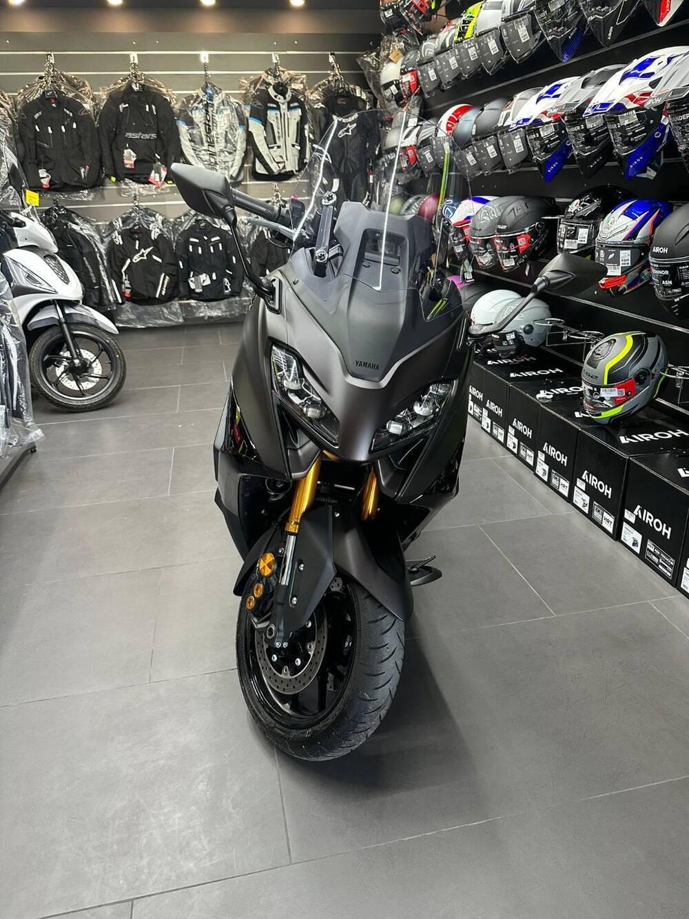 Yamaha T-Max 560 Tech Max (2022 - 24) (3)