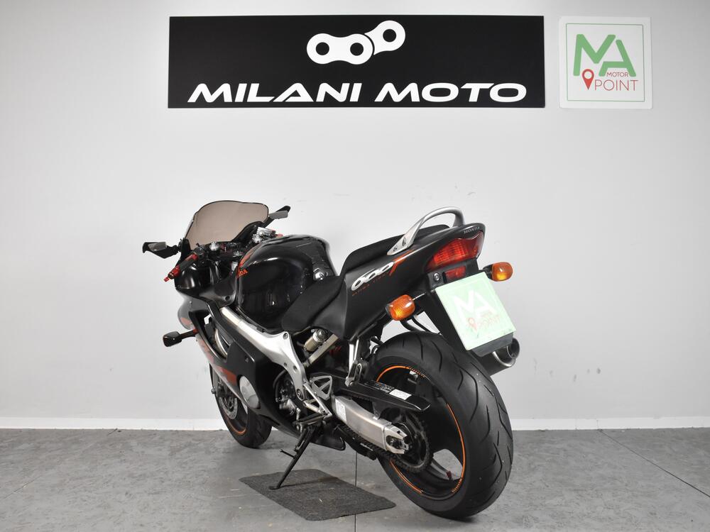 Honda CBR 600 F (1999 - 00) (5)