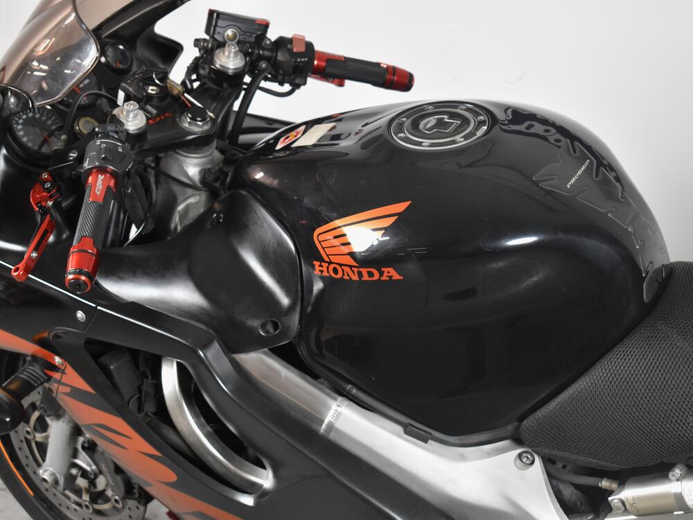 Honda CBR 600 F (1999 - 00) (15)