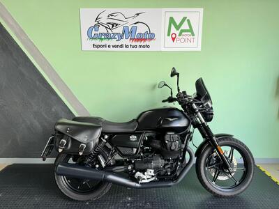 Moto Guzzi V7 Stone (2021 - 24) usata