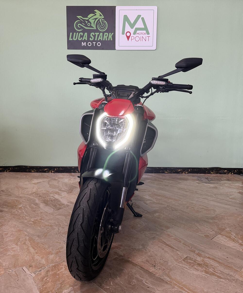Ducati Diavel V4 (2023 - 26) (4)