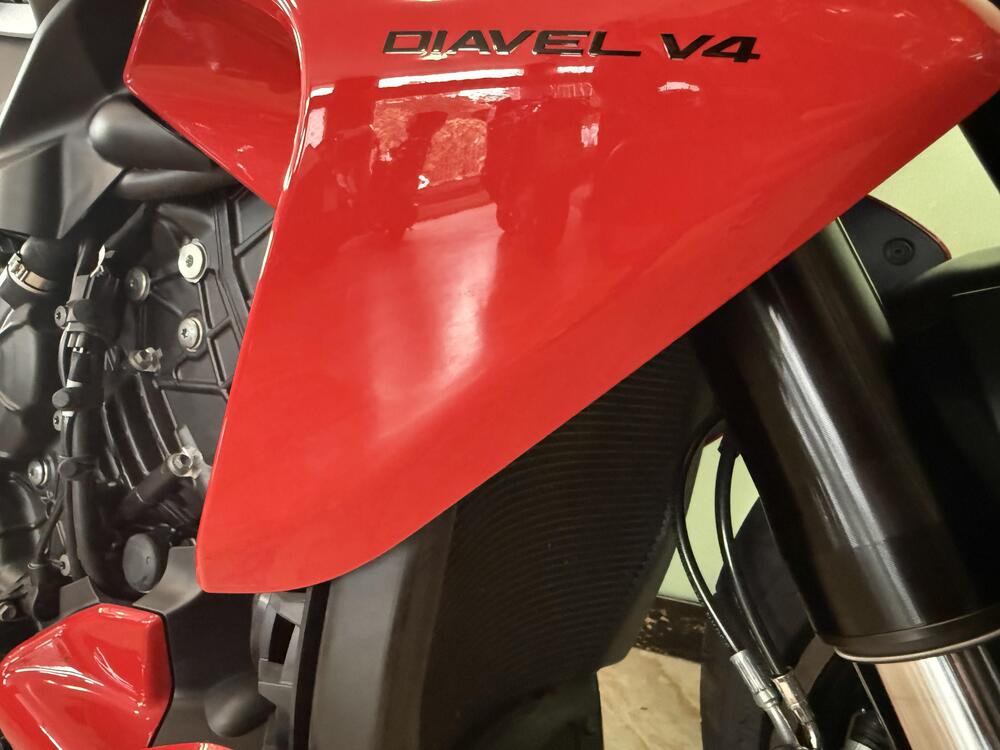 Ducati Diavel V4 (2023 - 26) (9)