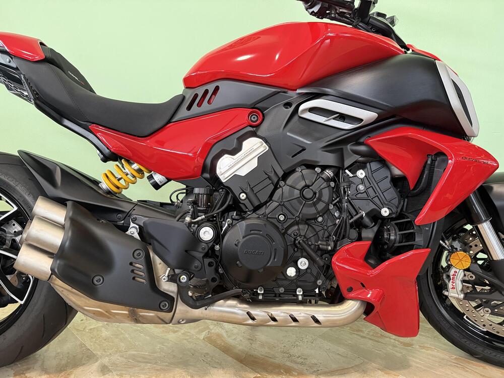 Ducati Diavel V4 (2023 - 26) (10)