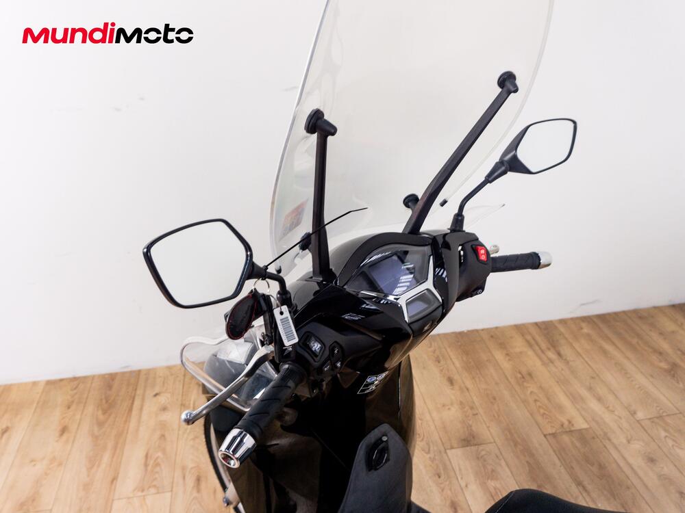 Honda SH 350i Sport (2025) (11)