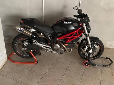 Ducati Monster 696 Plus (2007 - 14) usata