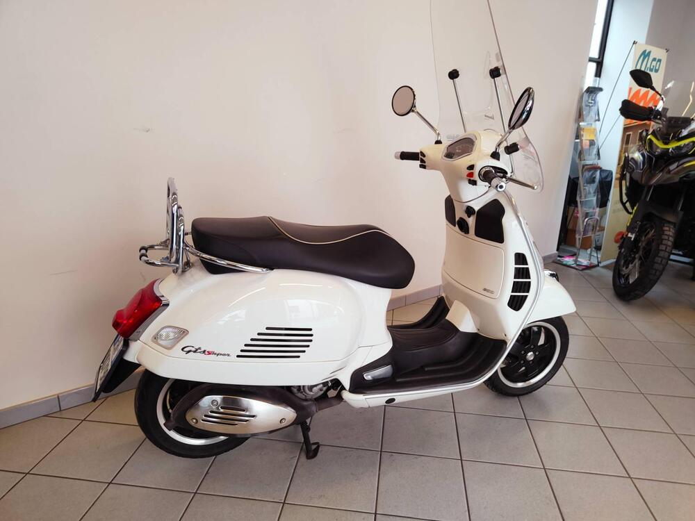 Vespa GTS 300 Super (2017 - 18) (7)