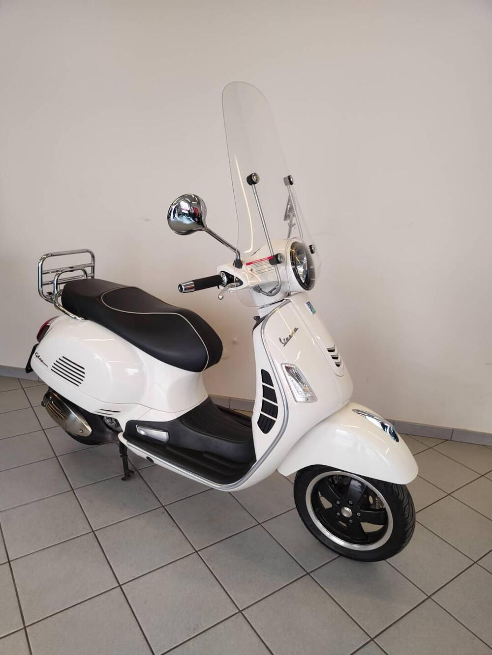 Vespa GTS 300 Super (2017 - 18) (11)