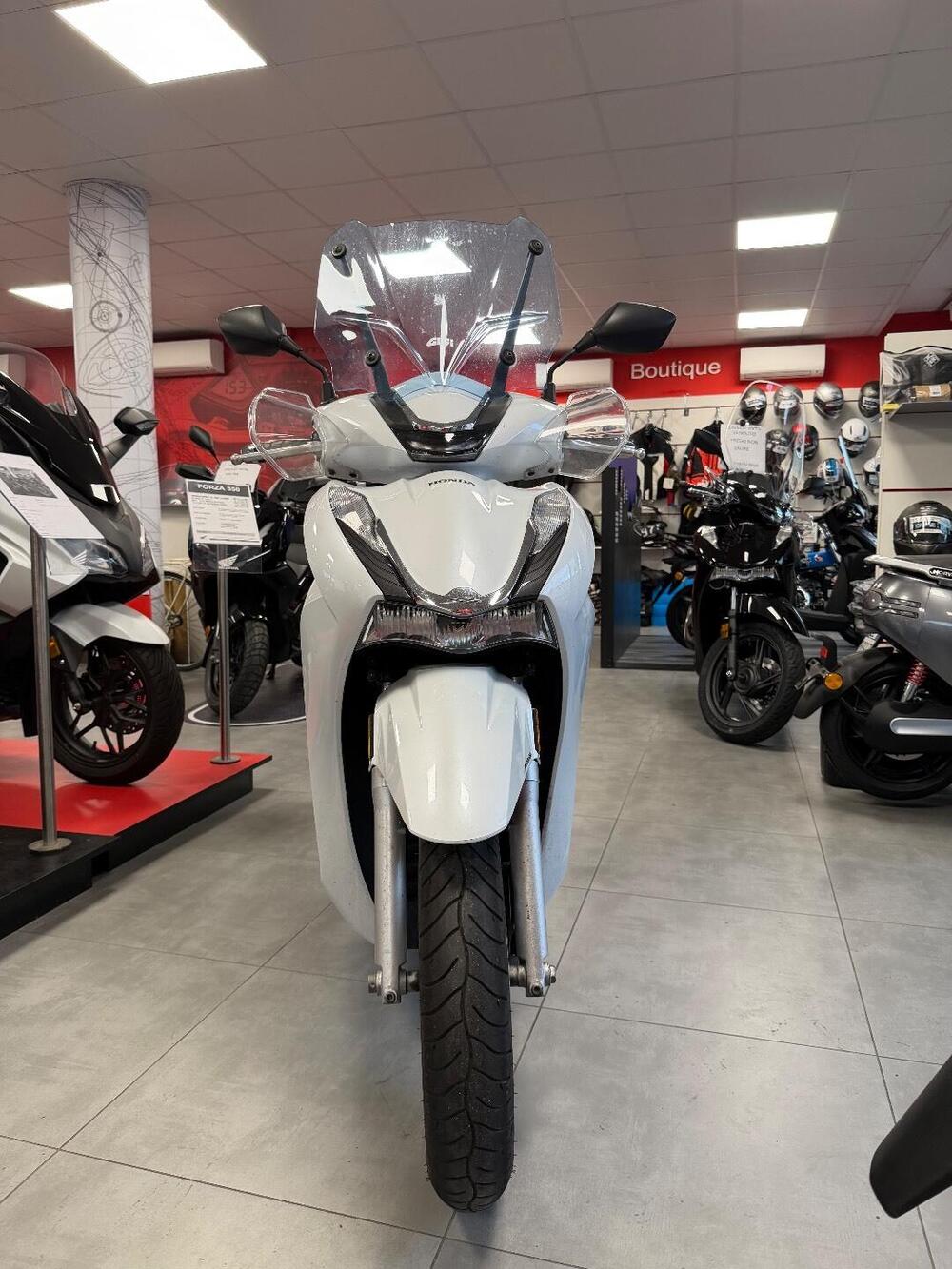 Honda SH 350 (2021 - 24) (3)