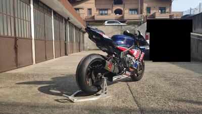 Yamaha YZF R1 (2015 - 16) usata