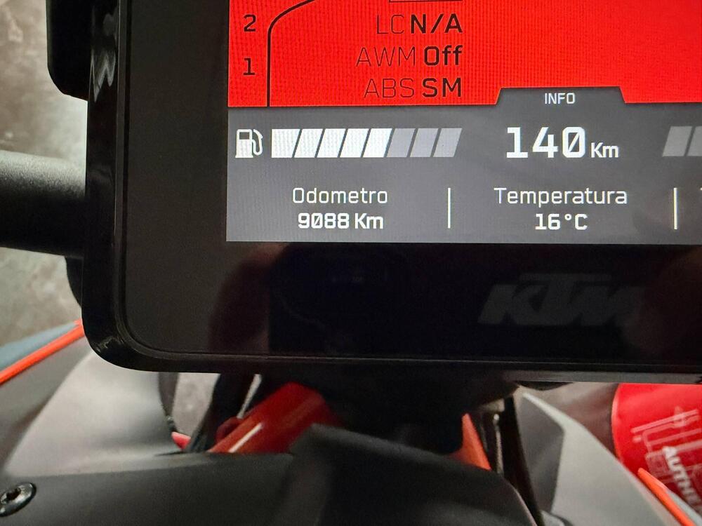 KTM 1290 Super Duke R (2022 - 23) (3)