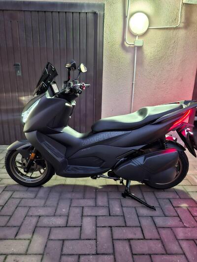 Zontes ZT350-D (2023 - 25) usata