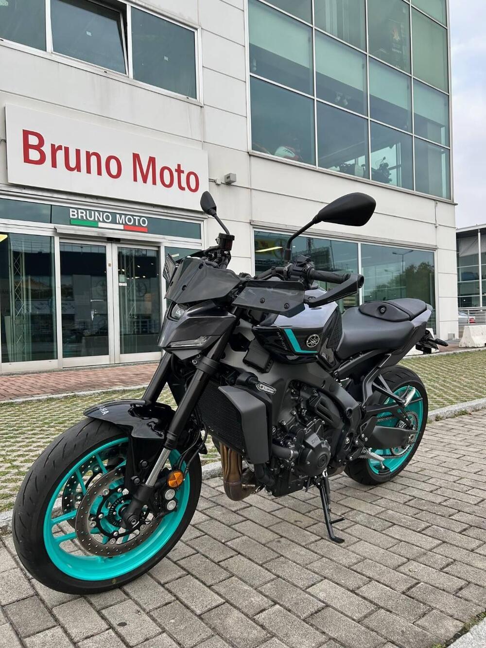 Yamaha MT-09 Y-AMT (2024 - 26) (3)