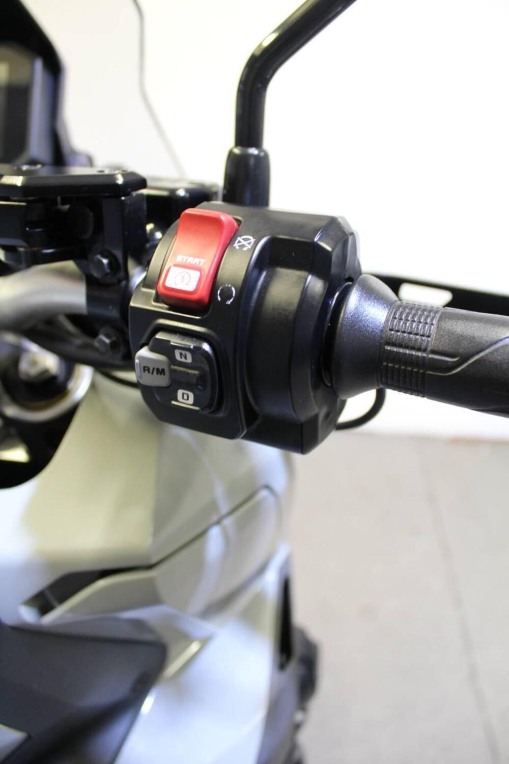 Honda X-ADV 750 DCT (2021 - 24) (11)