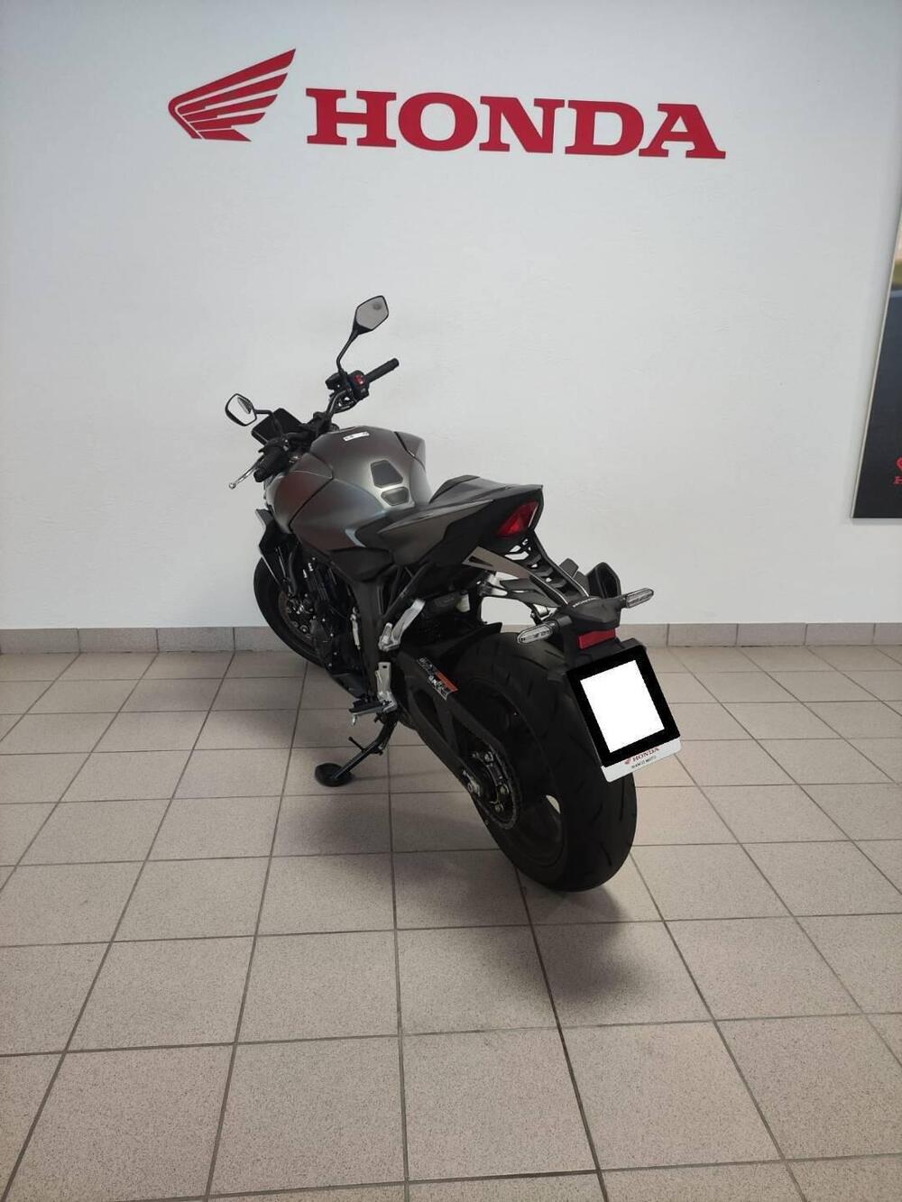 Honda CB 1000 Hornet (2025 - 26) (6)