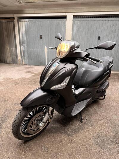 Piaggio Beverly 300 i.e. Police ABS-ASR (2017 - 20) usata
