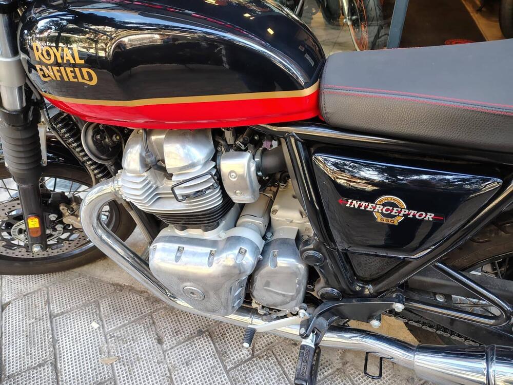 Royal Enfield Interceptor 650 (2021 - 26) (4)