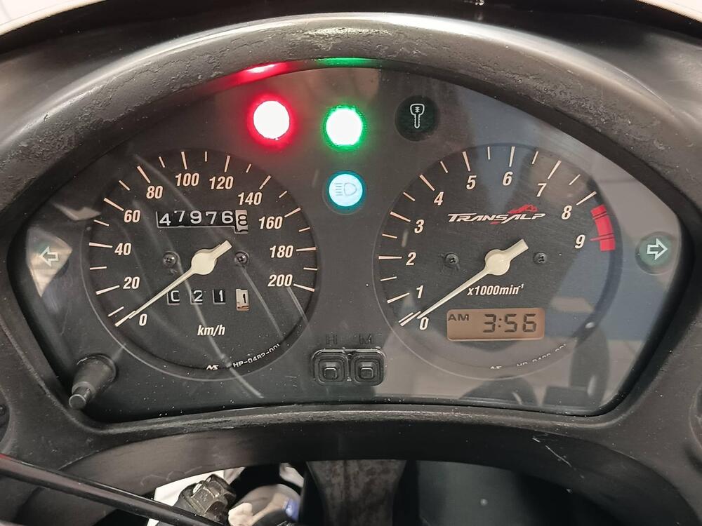 Honda Transalp XL 650V (2000 - 04) (5)