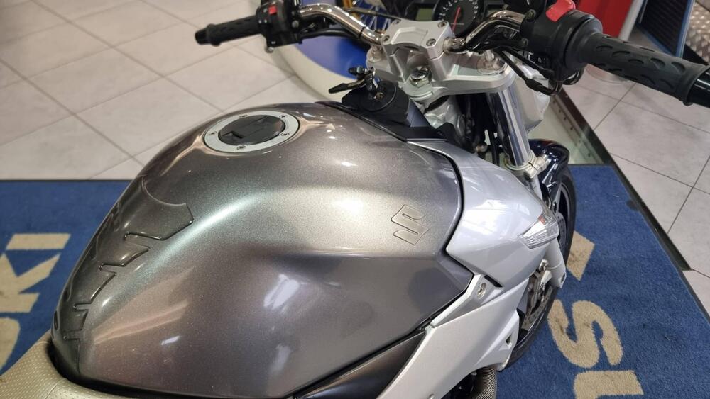 Suzuki GSR 600 (2006 - 11) (8)