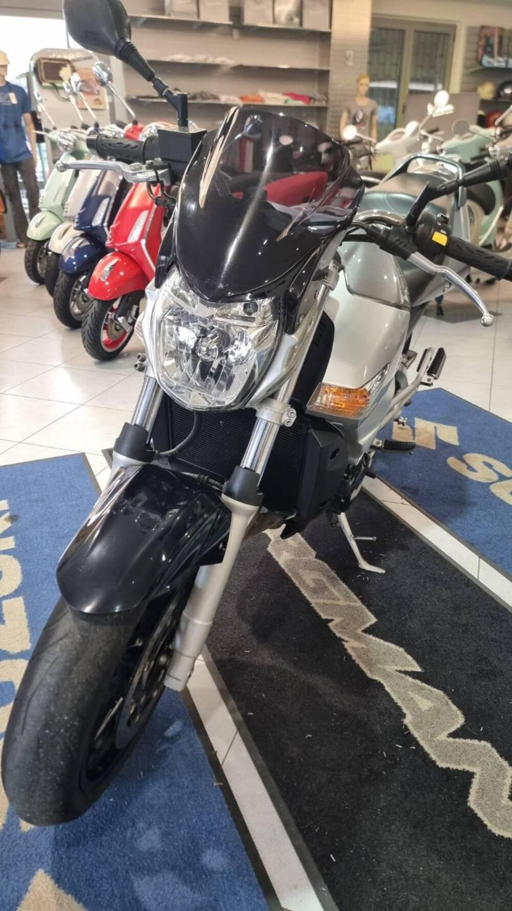 Suzuki GSR 600 (2006 - 11) (14)