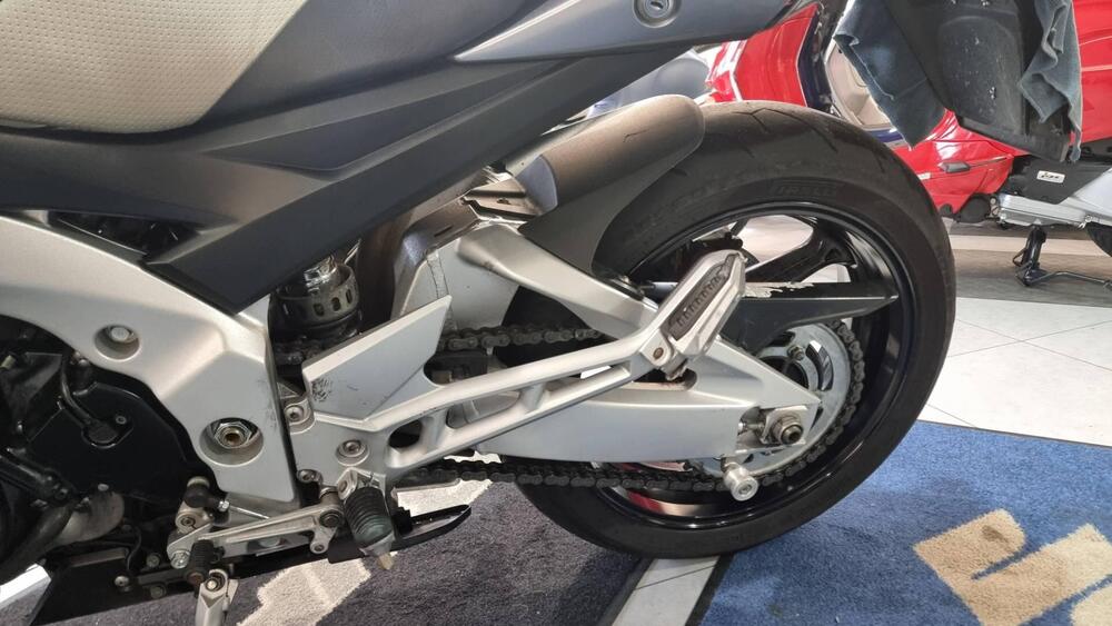 Suzuki GSR 600 (2006 - 11) (17)