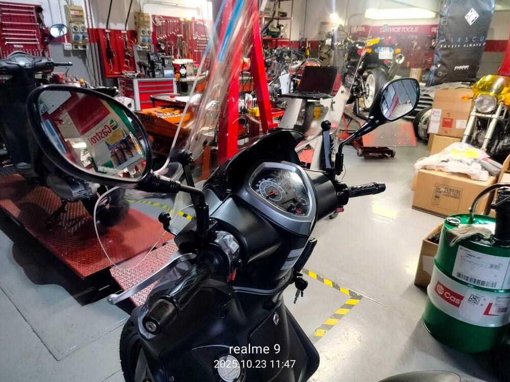 Kymco Agility 50 R16 + (2021 - 26) (8)