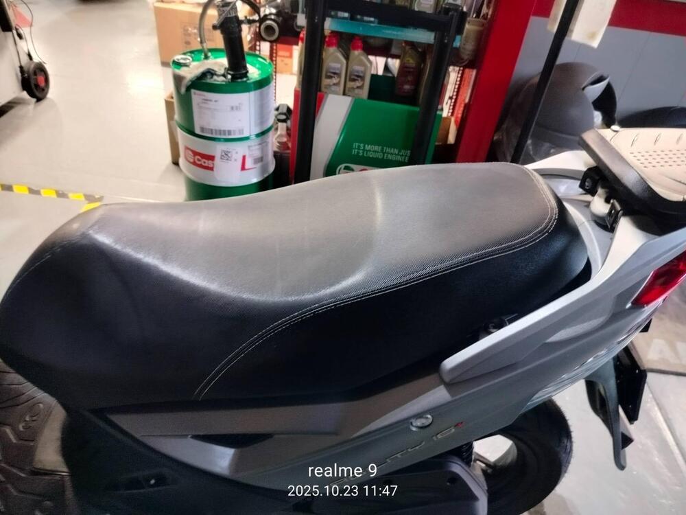 Kymco Agility 50 R16 + (2021 - 26) (10)