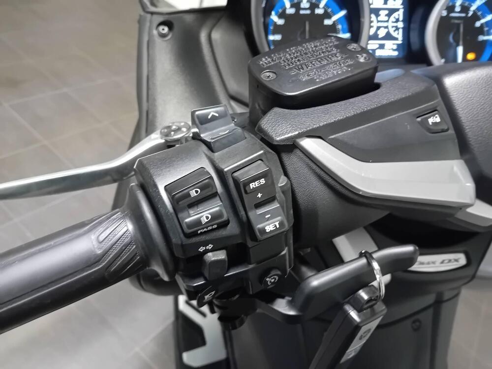 Yamaha T-Max 530 DX (2017 - 19) (7)