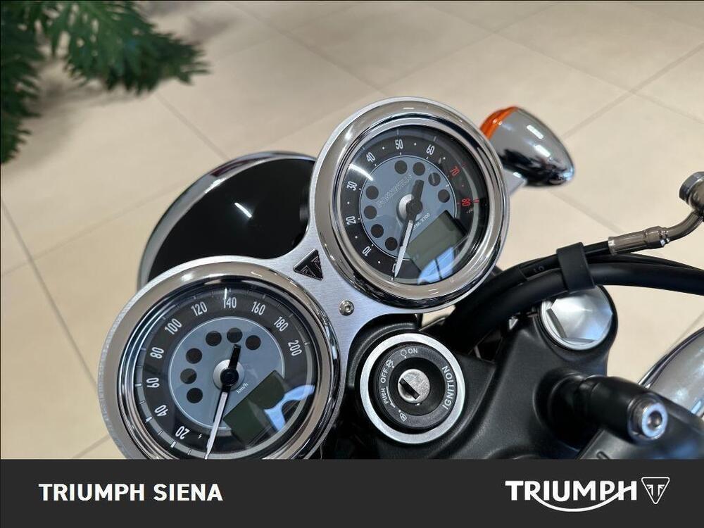 Triumph Bonneville T120 (2021 - 25) (8)
